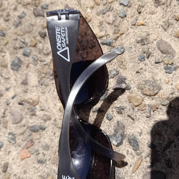 Sunglasses, onsite safety Australia - Picture 2 of 3